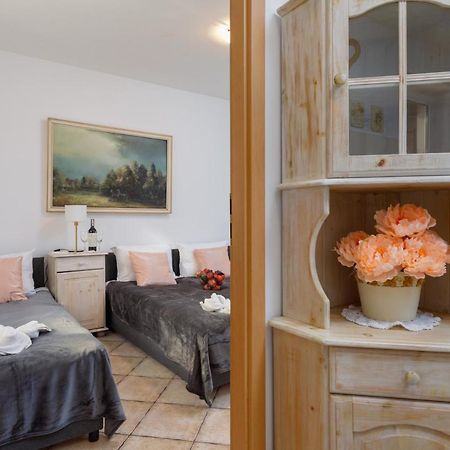 Apartment With Veranda Torunska Pobierowo By Noclegi Renters المظهر الخارجي الصورة